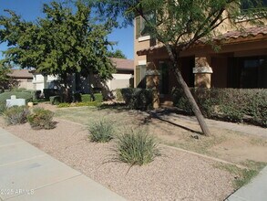 9007 S 53rd Dr in Phoenix, AZ - Building Photo - Building Photo