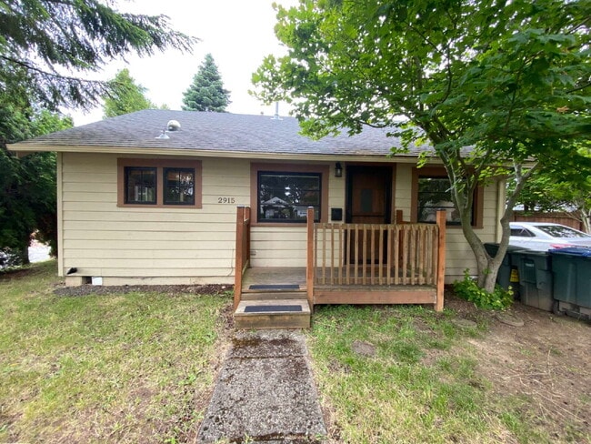 property at 2915 Ellis St