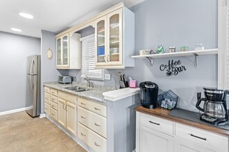 12318 Snug Harbor Rd in Berlin, MD - Building Photo - Building Photo
