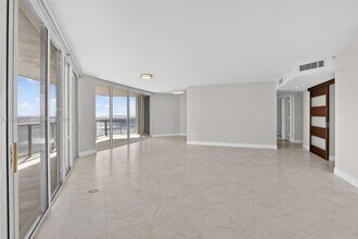 18671 Collins Ave, Unit 1702 in Sunny Isles Beach, FL - Building Photo - Building Photo