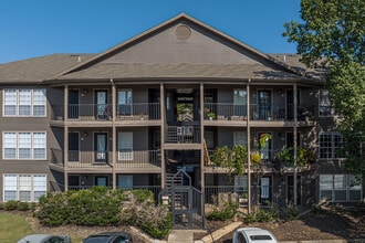 Garden Park Apartments in Fayetteville, AR - Foto de edificio - Building Photo
