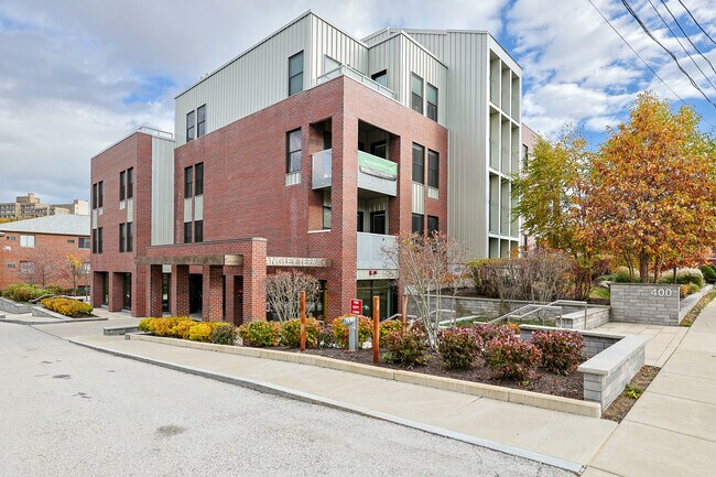 Langley Terrace in Newton, MA - Foto de edificio - Primary Photo
