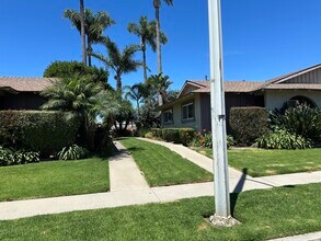 16171 Ganges Lane #3, Huntington Beach, CA 92647, Unit Townhome Style in Huntington Beach, CA - Foto de edificio - Building Photo