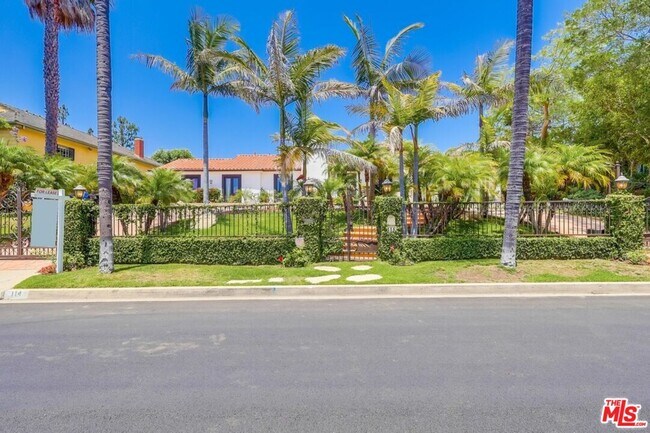 property at 114 S Layton Dr