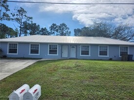 2701 Owen Ave S in Lehigh Acres, FL - Building Photo
