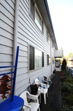 Lorheim Apartments in Burien, WA - Building Photo - Building Photo