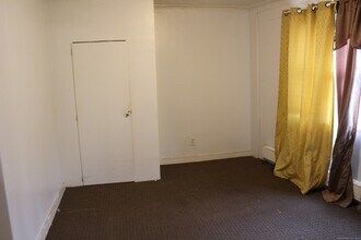 121 Wall St, Unit 1 in Waterbury, CT - Building Photo - Building Photo