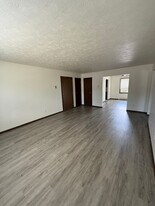 5000 West Blvd in Youngstown, OH - Building Photo