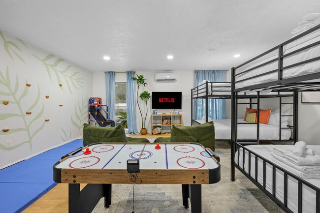 13478 98th Ave in Seminole, FL - Building Photo - Building Photo