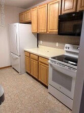 204 Marigold Cir, Unit 4 in Westland, MI - Foto de edificio - Building Photo