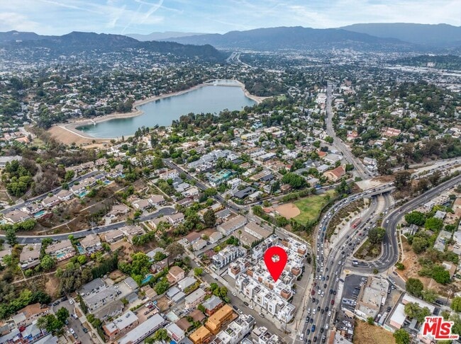 2205 Selig Dr in Los Angeles, CA - Building Photo - Building Photo