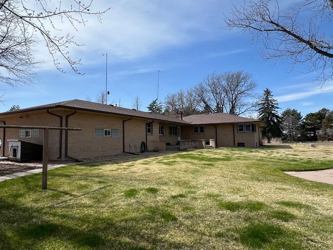 5463 Rd 107 in Dalton, NE - Building Photo - Building Photo