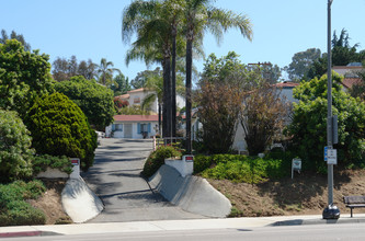 Sante Fe Cottages in Vista, CA - Building Photo - Building Photo