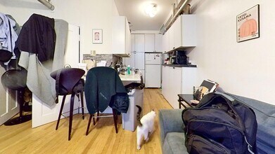 658 W Briar Pl in Chicago, IL - Building Photo - Building Photo