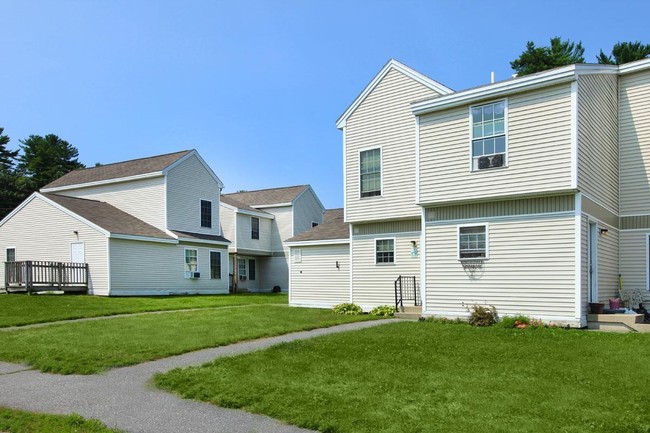 Maritime Apartments in Bath, ME - Foto de edificio - Building Photo