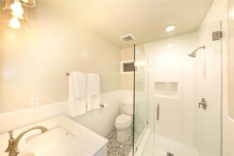 327 3rd St, Unit R in Laguna Beach, CA - Building Photo - Building Photo