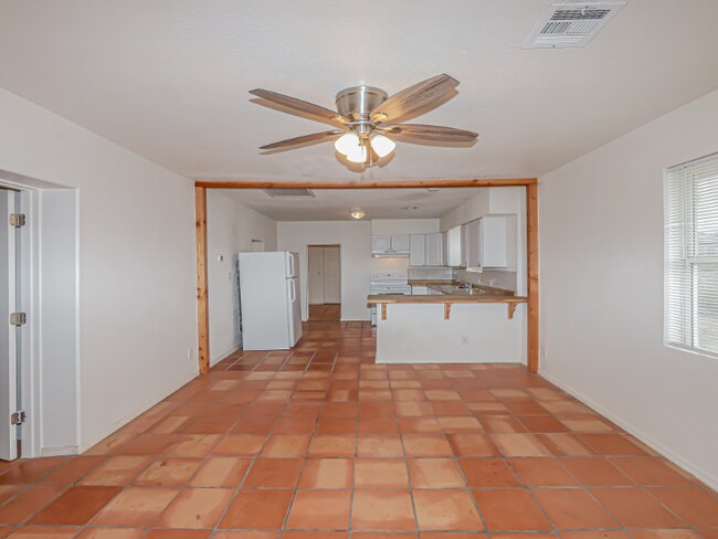 33 E 400 S in Pima, AZ - Building Photo - Building Photo