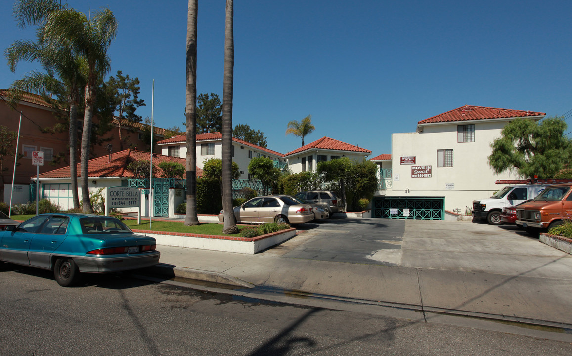 Lemoli Apartments in Hawthorne, CA - Building Photo