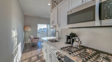 25 S Surrey Ave in Ventnor City, NJ - Building Photo - Building Photo