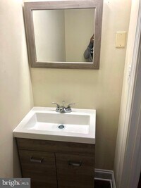 437 E Lorraine Ave photo'