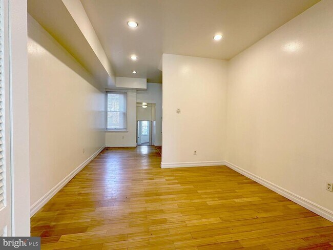 3231 Powelton Ave in Philadelphia, PA - Building Photo - Building Photo