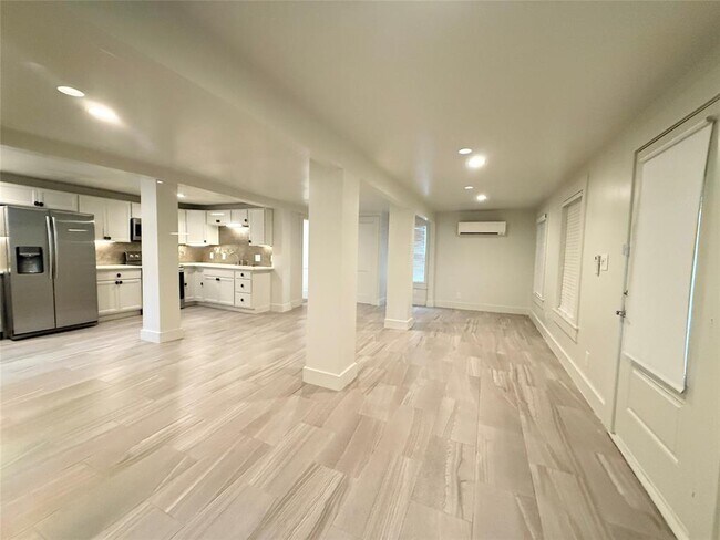 113 Pacific St in Houston, TX - Building Photo - Building Photo