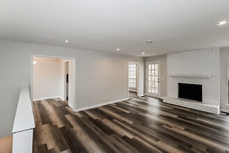 1041 Alicia Dr in Birmingham, AL - Building Photo - Building Photo