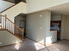 122 Polaris Dr in Lake In The Hills, IL - Building Photo - Building Photo