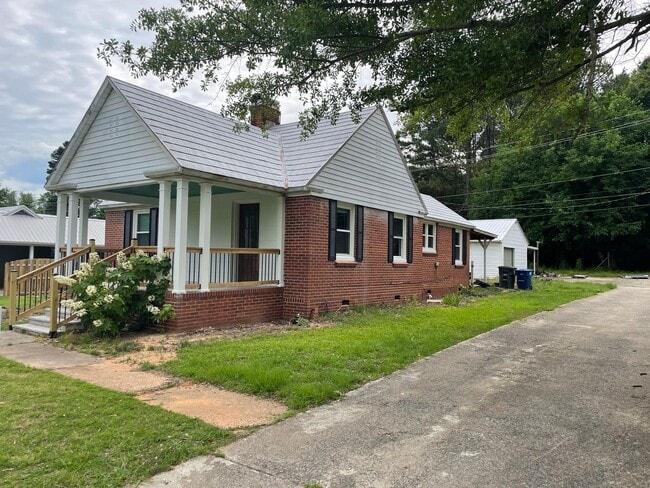 408 Rockridge Ave in Trussville, AL - Building Photo - Building Photo