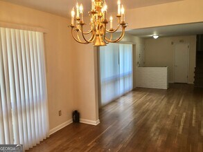 2137 Galway Ln in Decatur, GA - Building Photo - Building Photo