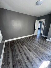 16 Vine St, Unit 1 in New Haven, CT - Building Photo - Building Photo