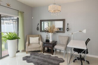 3386 W 106th Terrace in Hialeah, FL - Building Photo - Building Photo