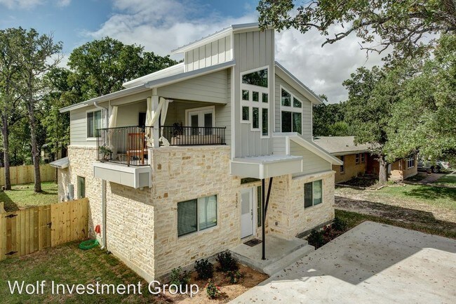 4304 Oaklawn St in Bryan, TX - Building Photo - Building Photo