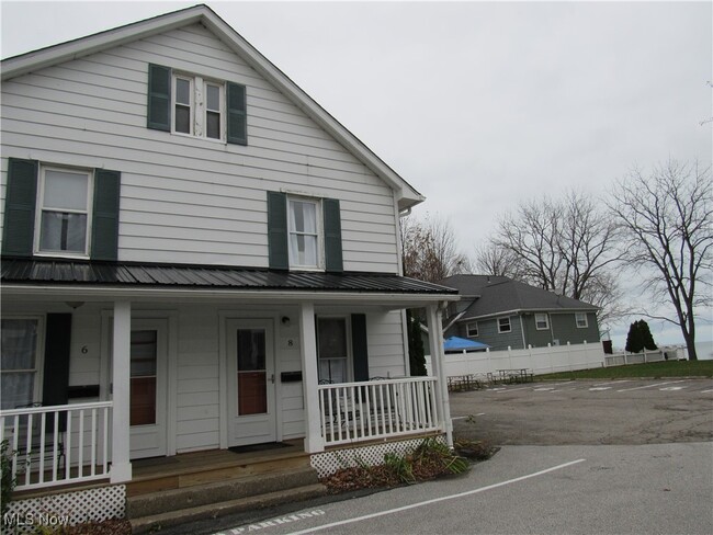 property at 8 Houghton Ct