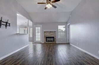 351 Zebra Dr in Kyle, TX - Building Photo - Building Photo