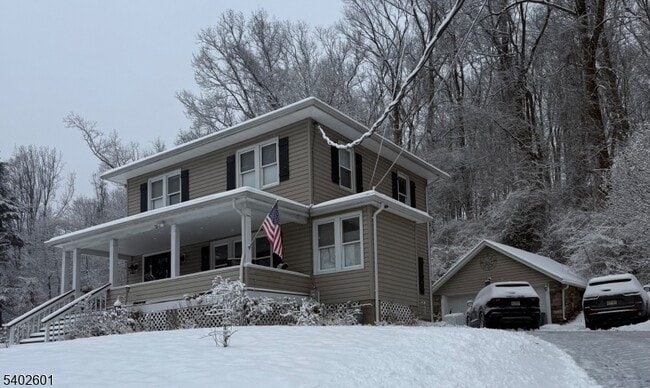 property at 21 Everdale Rd