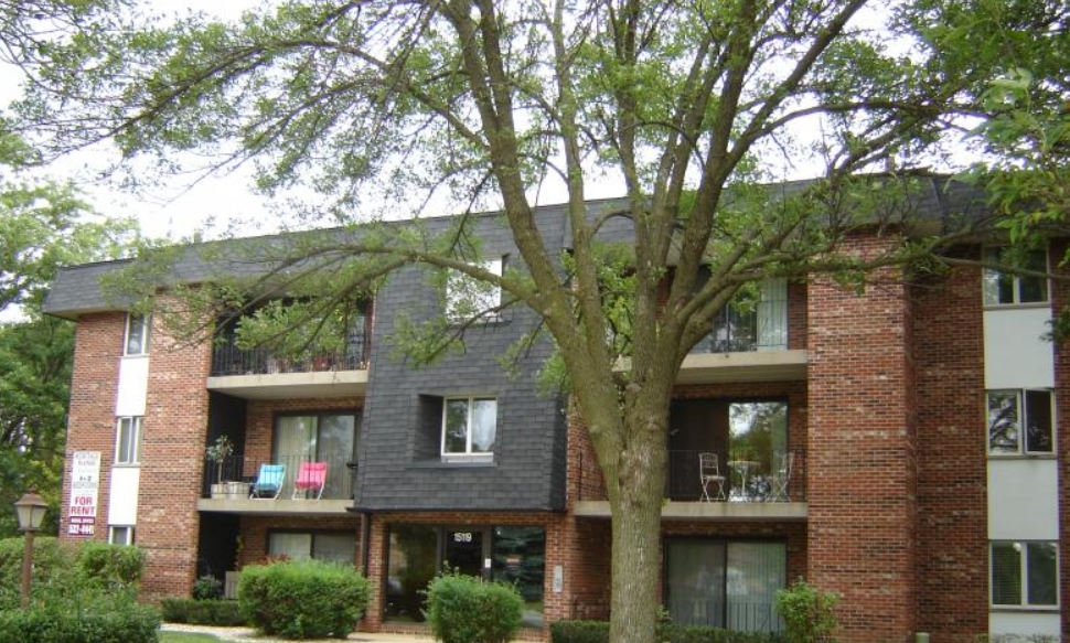 Heritage Manor in Orland Park, IL - Foto de edificio