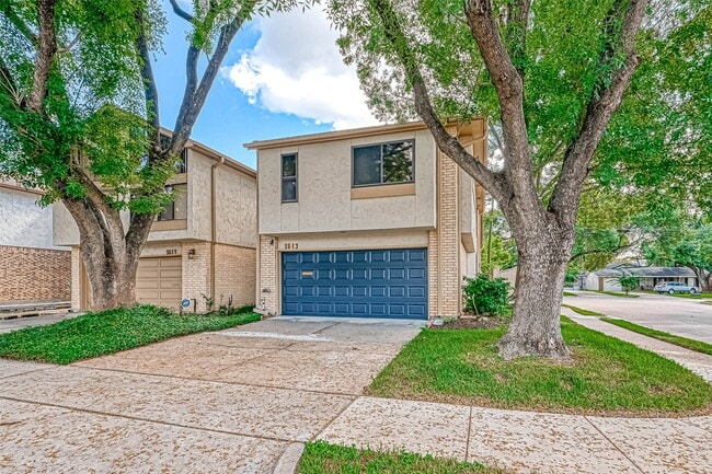 5613 St Paul St in Bellaire, TX - Building Photo - Building Photo