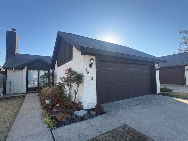 property at 3812 Cobble Cir