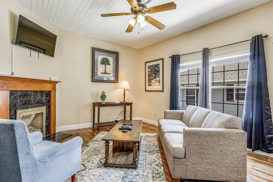 518 W Strong St in Pensacola, FL - Building Photo