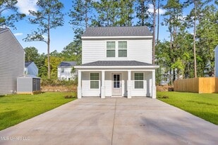 13281 Kelly St in Gulfport, MS - Building Photo