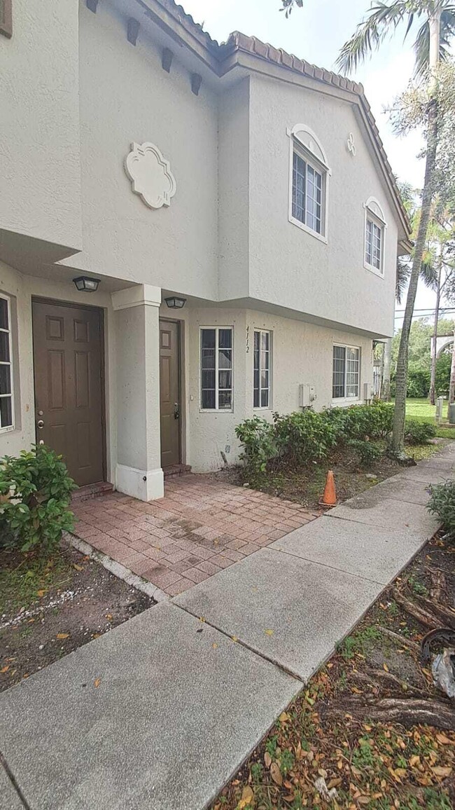 4112 Napoli Lake Dr in West Palm Beach, FL - Building Photo - Building Photo