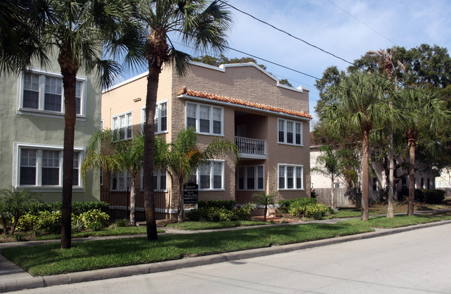509 S Albany Ave in Tampa, FL - Foto de edificio - Building Photo