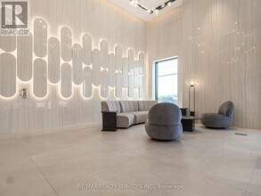 3240 William Coltson Ave in Oakville, ON - Building Photo - Building Photo