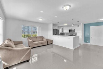 17115 NW 12th Ct in Miami, FL - Building Photo - Building Photo