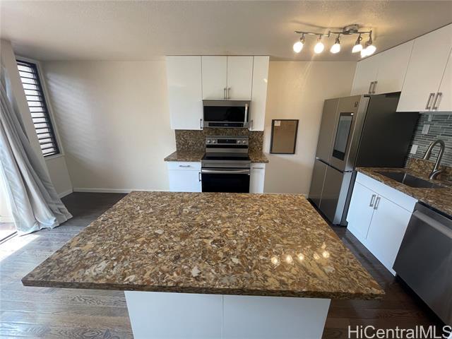 property at 84-757-757 Kiana Pl