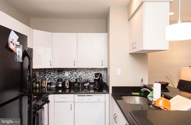 1708 Catharine St in Philadelphia, PA - Building Photo - Building Photo