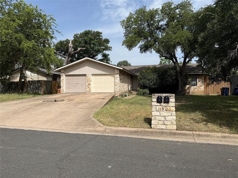 11906 Doubloon Cove in Austin, TX - Building Photo