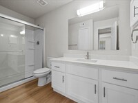 Highland Park Apartment Homes in Overland Park, KS - Building Photo - Building Photo