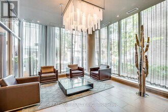 126 Simcoe St in Toronto, ON - Building Photo - Building Photo